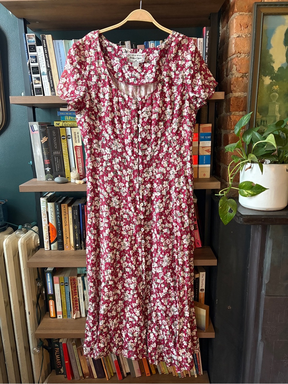 Vintage 90s Floral Button-Front Midi Dress in Berry and White